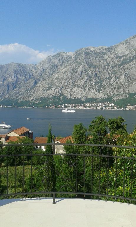 Apartments Feral Kotor Bagian luar foto